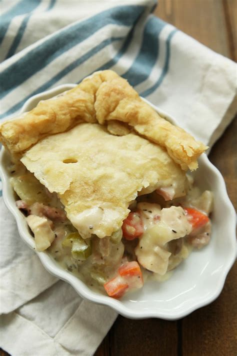 Ham And Chicken Pot Pie With Puff Pastry Crust Mirlandra S Kitchen