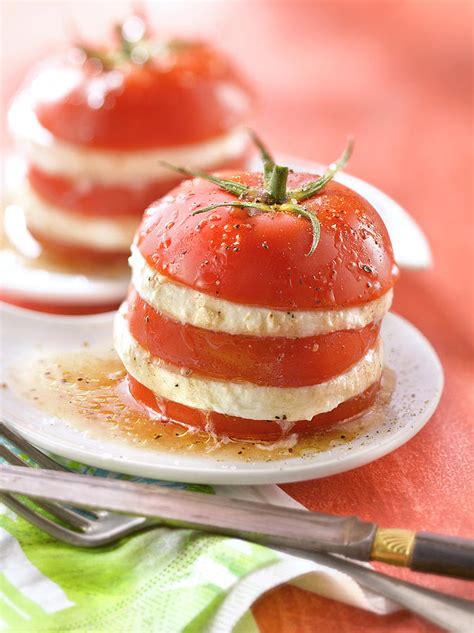 Mille Feuille De Tomate Mozzarella En Vinaigrette Layered Tomatoes And