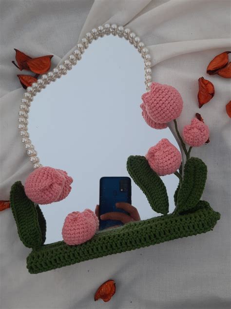 Tulip Makeup Mirror In Crochet Flowers Crochet Projects Crochet