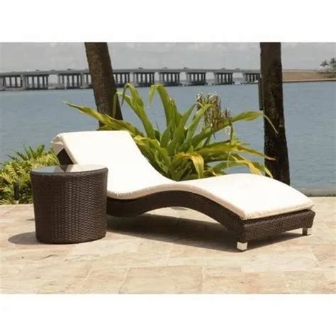 Designer Aluminium Poolside Lounger For Outdoor Size X Feet