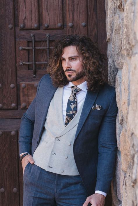 Modelo Urban Guillermo Villanueva Trajes De Novio Elegantes En Toledo