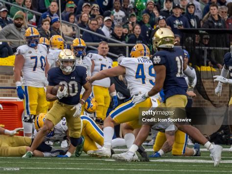 Notre Dame Fighting Irish Wide Receiver Jordan Faison Runs The Ball