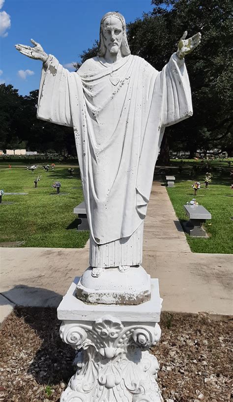 Memorial Services and Facilities at Greenoaks Memorial Park 23