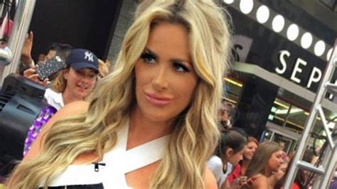 Kim Zolciak Suffers Mini Stroke Instagrams From Hospital