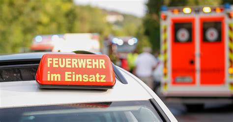 Tragischer Unfall bei Ehingen Mann 32 und Mädchen 8 sterben noch