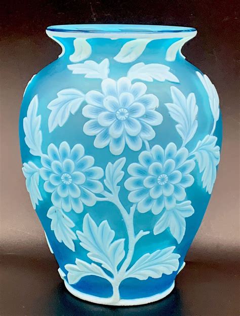 Estate Stevens And Williams Art Glass White Flora 5 Overlay Cameo Vase Ebay Glass Art Steven