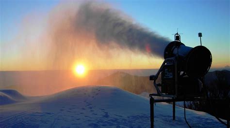 Sbatte La Testa E Muore Sulla Pista Da Sci Ghiacciata