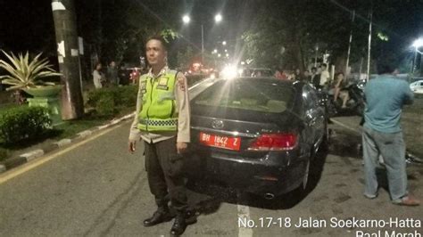 Mobil Pelat Merah Kecelakaan Tunggal Di Jambi Penumpang Perempuan