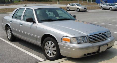 Ford Crown Victoria Lx Fleet Sedan L V Ffv Auto