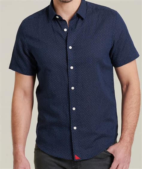 Untuckit Men S Shirts Designed To Be Worn Untucked