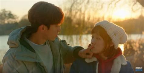 Weightlifting Fairy Kim Book Joo Dizisinin Konusu Ne