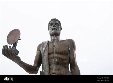 Archimedes Statue Hi Res Stock Photography And Images Alamy