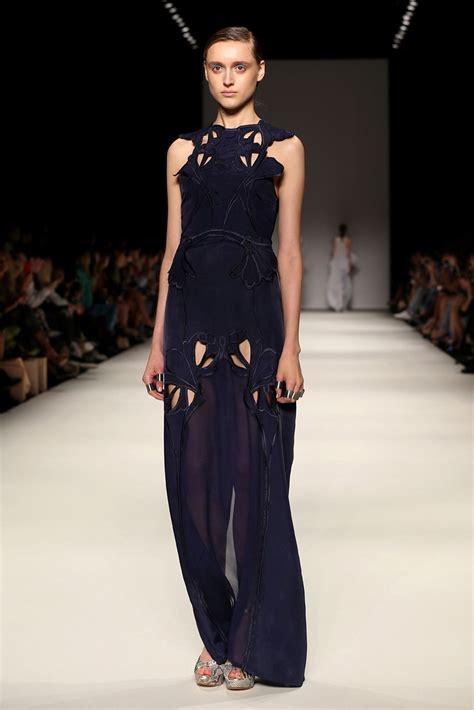 Fashion experts explain why alice mccall is a global powerhouse 18