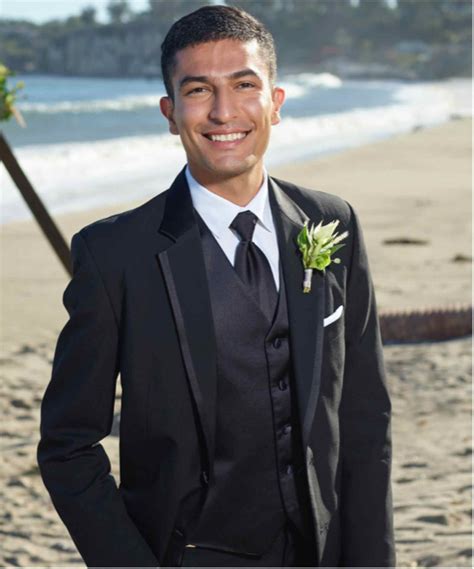 Tuxedo Rental, Men's Tuxedos for Rent