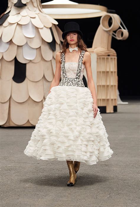 Paris Moda Haftasi Chanel Lkbahar Yaz Haute Couture Def Les