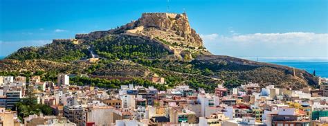 Santa Bárbara Castle, the medieval fortress that overlooks the Levante coast | Fascinating Spain