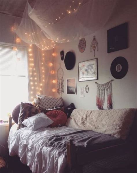 This Is One Of The Cutest Dorm Room Ideas For Girls Cool Dorm Rooms