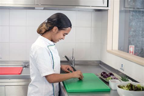 T Cnico De Cozinha E Pastelaria Iedp Escola Profissional