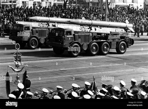 Nva Parade Fotos Und Bildmaterial In Hoher Auflösung Alamy