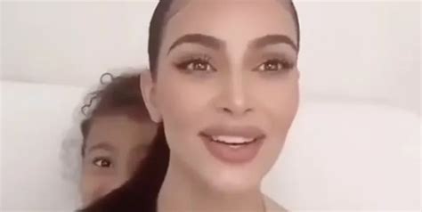 Kim Kardashian recibe un regaño de su hija Deberías estar más ocupada