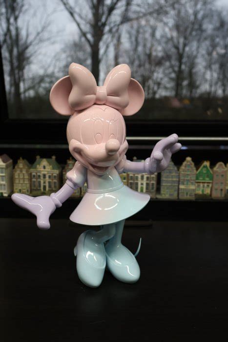 Leblonnne Delien Beeld Leblon Delienne Tie Dye Pastel Minnie