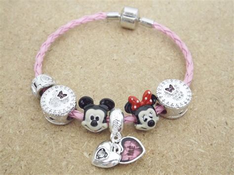 Pulseira de Berloques Minnie Mickey no Elo7 Berloka Jóias E8D62B