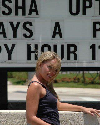 Pictures Of Trisha Uptown Getting Nude At A Diner Porn Pictures XXX