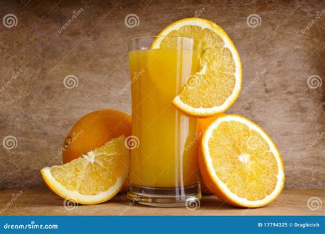 Sumo De Laranja E Frutas Imagem De Stock Imagem De Naughty 17794325