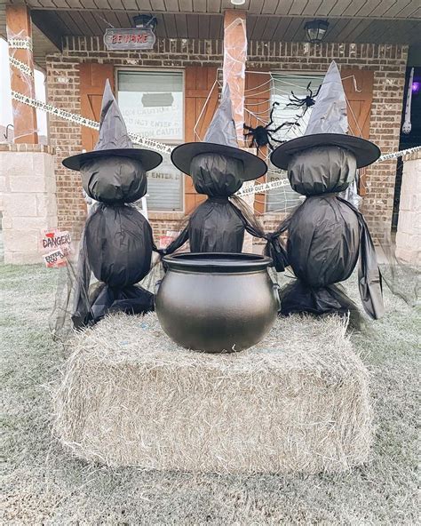 25 Wicked Ideas for Hocus Pocus Halloween Décor