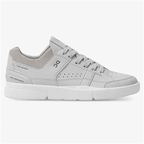 On Running Cloud Shoes Mens The Roger Clubhouse Glacier White