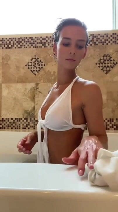 Assista Rachel Cook Nude Bathtub Shower Video Leaked Gratuitamente