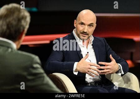 Roman Pletter Journaliste Her Roman Pletter Mit Markus Lanz Li