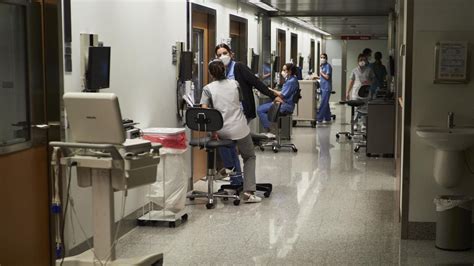 El Fin De Las Mascarillas En Centros Sanitarios Sociosanitarios Y Farmacias Castilla La Mancha