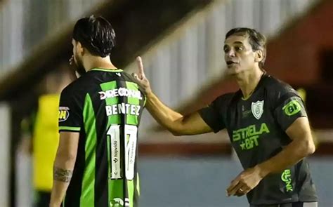 América MG tem 7 desfalques e 7 jogadores pendurados para jogo contra o