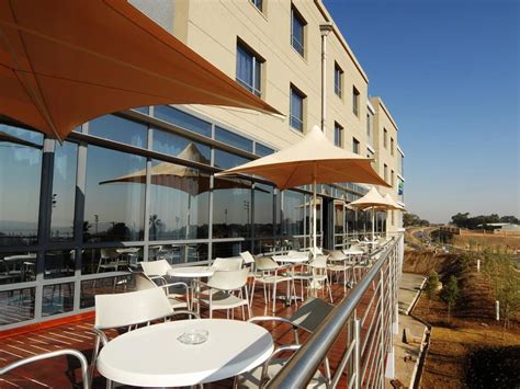 Holiday Inn Express Sandton Woodmead | Get the Best Accommodation Deal ...