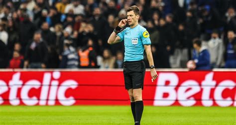 Qualif Euro 2024 un arbitre français au sifflet pour Espagne Norvège