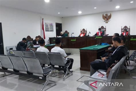 Jpu Tuntut Empat Terdakwa Korupsi Bok Di Bengkulu 1 4 Tahun Penjara