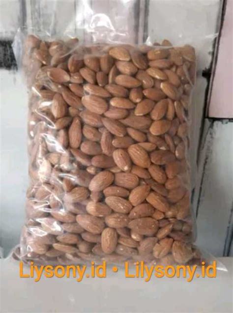 Kacang Almond Panggang Pilihan Roasted Selected Almond Best Seller