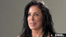 Solo Big Tits MILF Fingers Herself XNXX