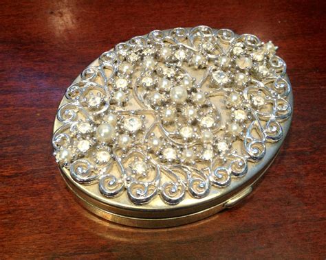 Vintage Powder Box Etsy Powder Box Metallic Silver Vintage