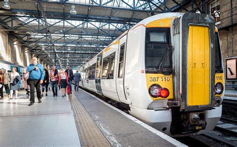 Great Northern Train At Kings Cross Govia Thameslink Railway