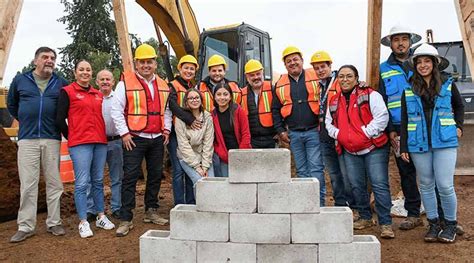 Colocan La Primera Piedra De Mi Bodega Aurrera Amealco El Municipal Qro