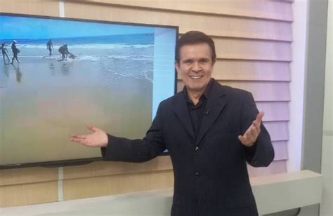 Apresentador Da Record Tv Morre Depois De Passar Mal Em Voo