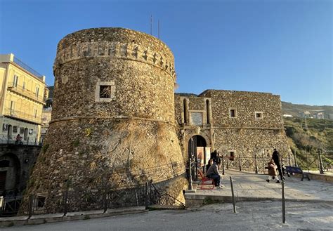 3 AMAZING VILLAGES IN CALABRIA - Living in Montenegro :)