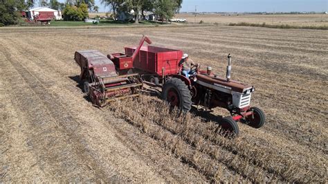 Farmall 560 With Pull Behind Ih 80 Combine Youtube