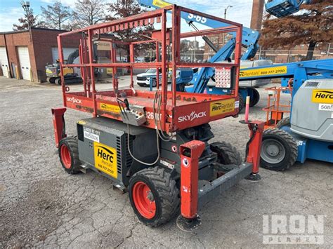 Skyjack Sj Rt Dual Fuel X Scissor Lift In St Louis Missouri