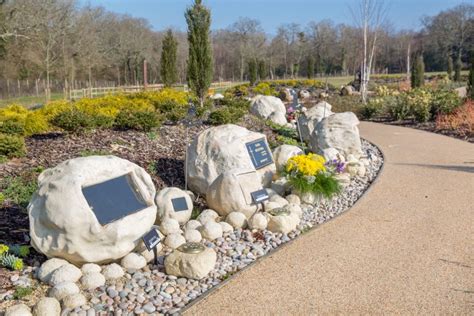 Memorials The Oaks Havant Crematorium