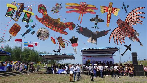 Festival Layang Layang Kategori D Dimensi Di Pantai Ketawang