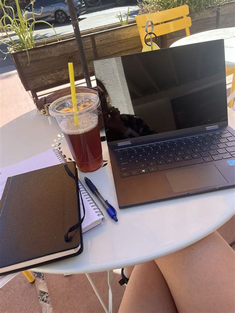Taylor Mathis on Twitter: "Studying for Week 7 outside today in AZ