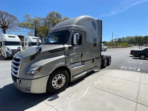 2019 Freightliner Cascadia 125 Evolution Vanguard Truck Centers